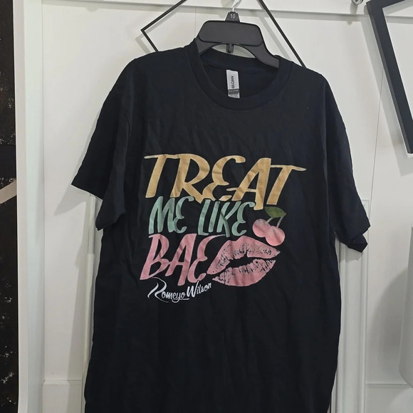 Gildan-Customized Treat  me like Bae Tee - Picture 2 of 5